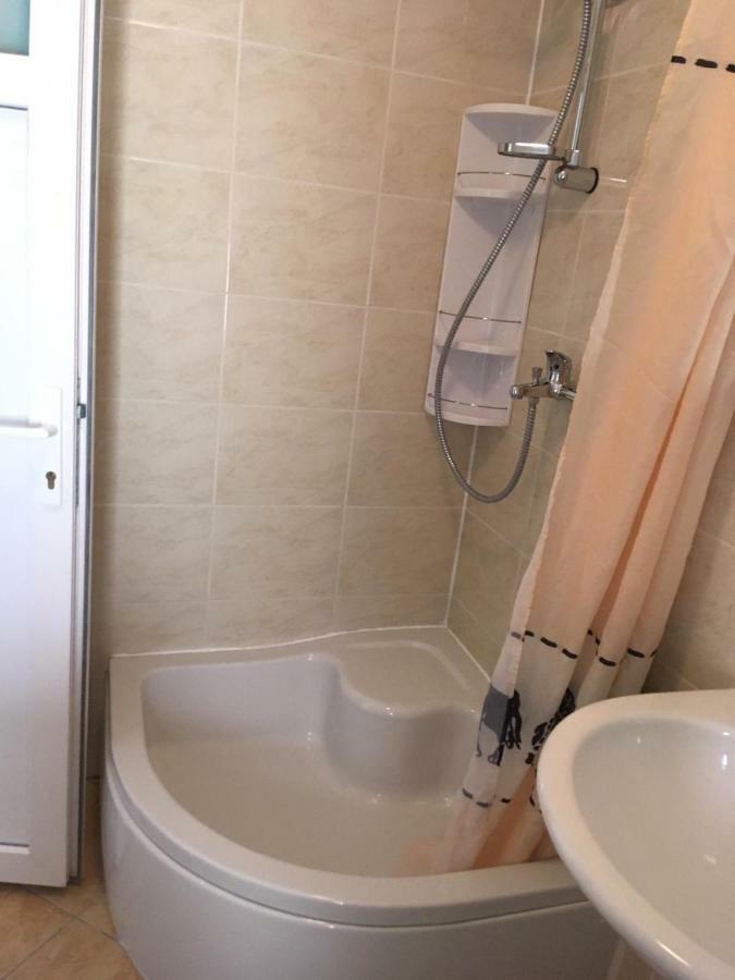 דוגי ראט Angella Apartment מראה חיצוני תמונה
