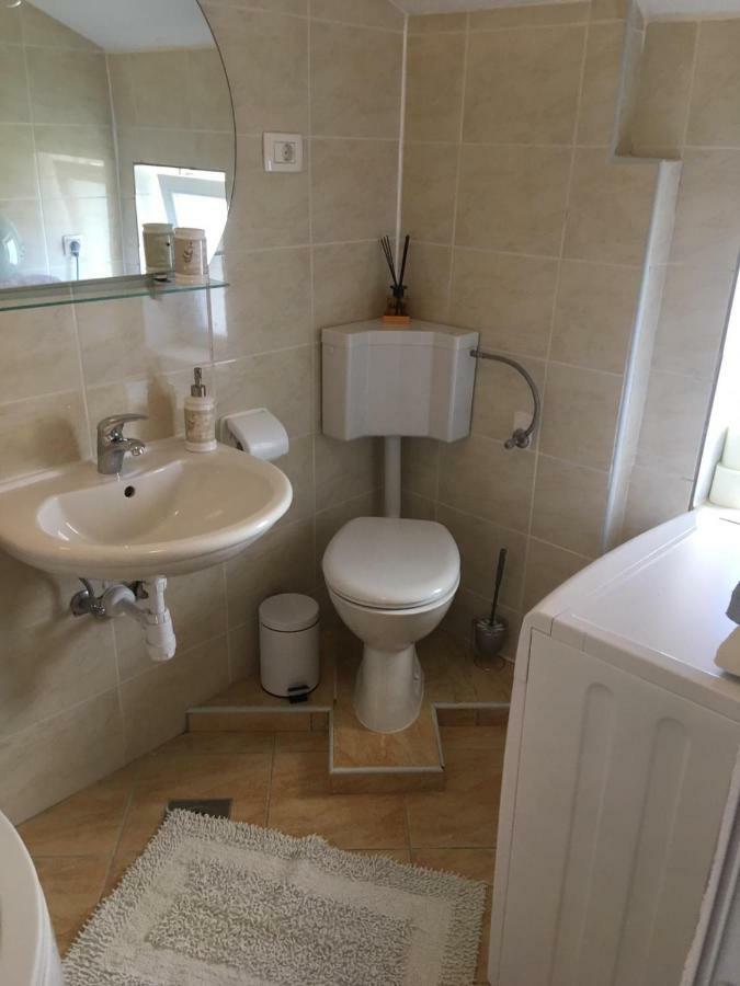 דוגי ראט Angella Apartment מראה חיצוני תמונה